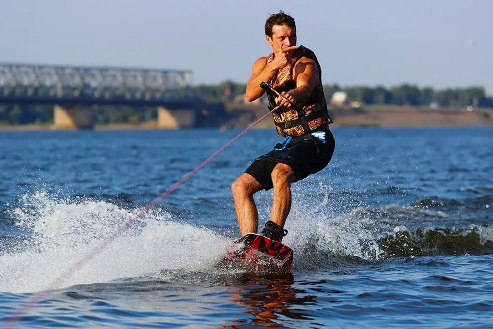 Wakeboard et ski nautique à Fréjus – Saint-Raphaël